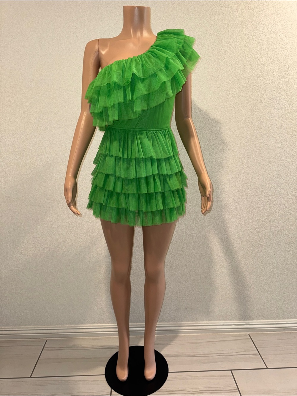 Green One-Shoulder Ruffle Dress